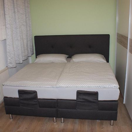 Apartman Bkk Бад-Кляйнкірхгайм Екстер'єр фото